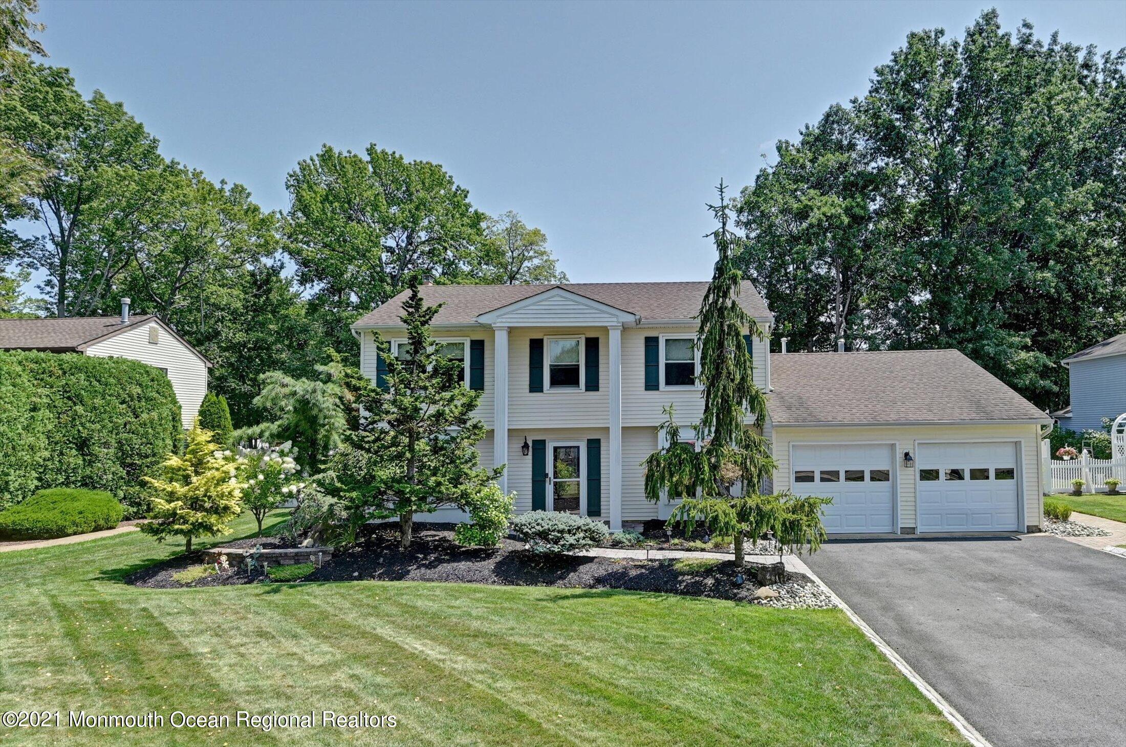 19 Regal Road Manalapan, NJ 07726 - Photo 1 of 33 19 Regal Road, Manalapan