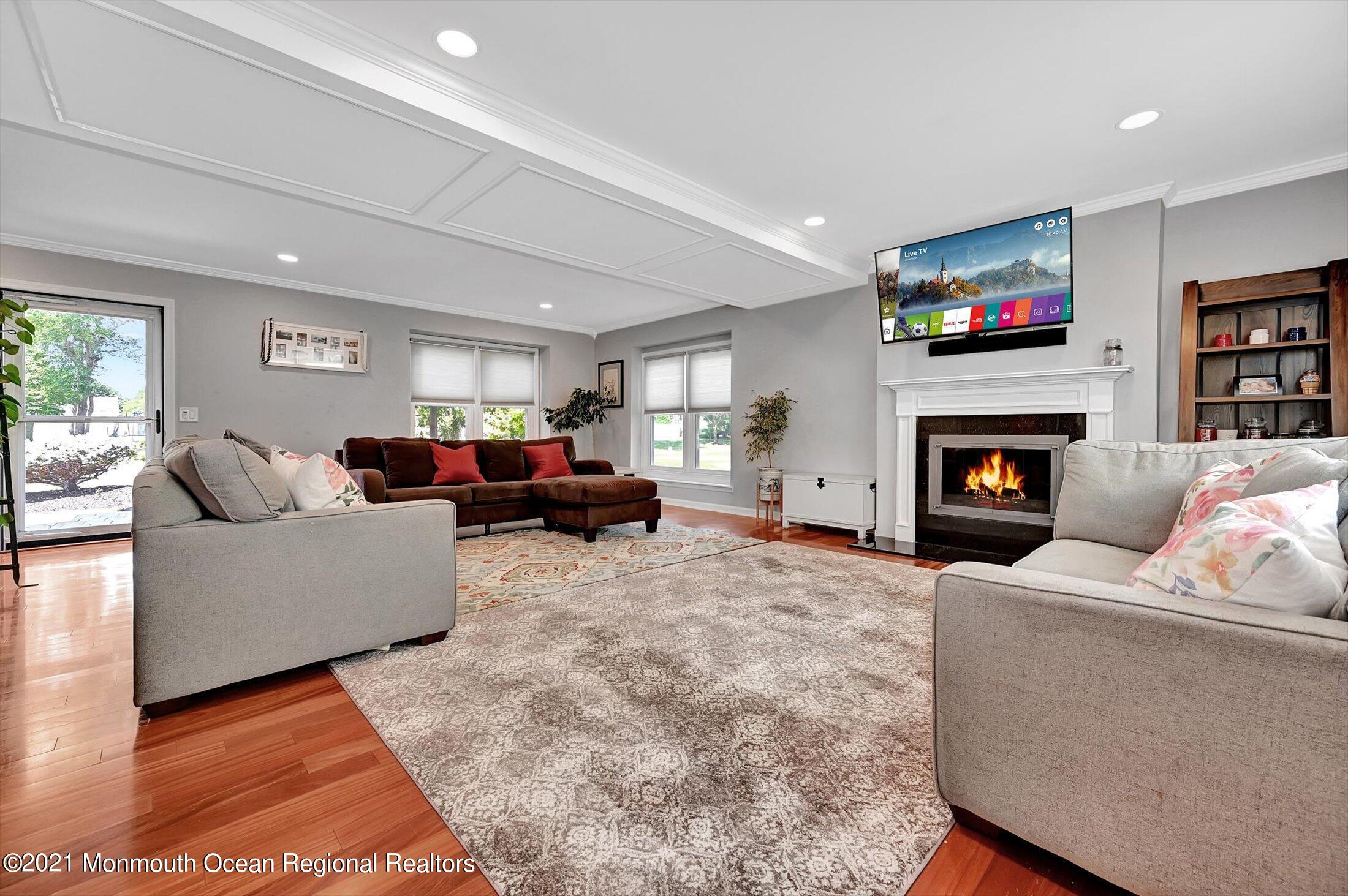 19 Regal Road Manalapan, NJ 07726 - Photo 14 of 33 Great Room