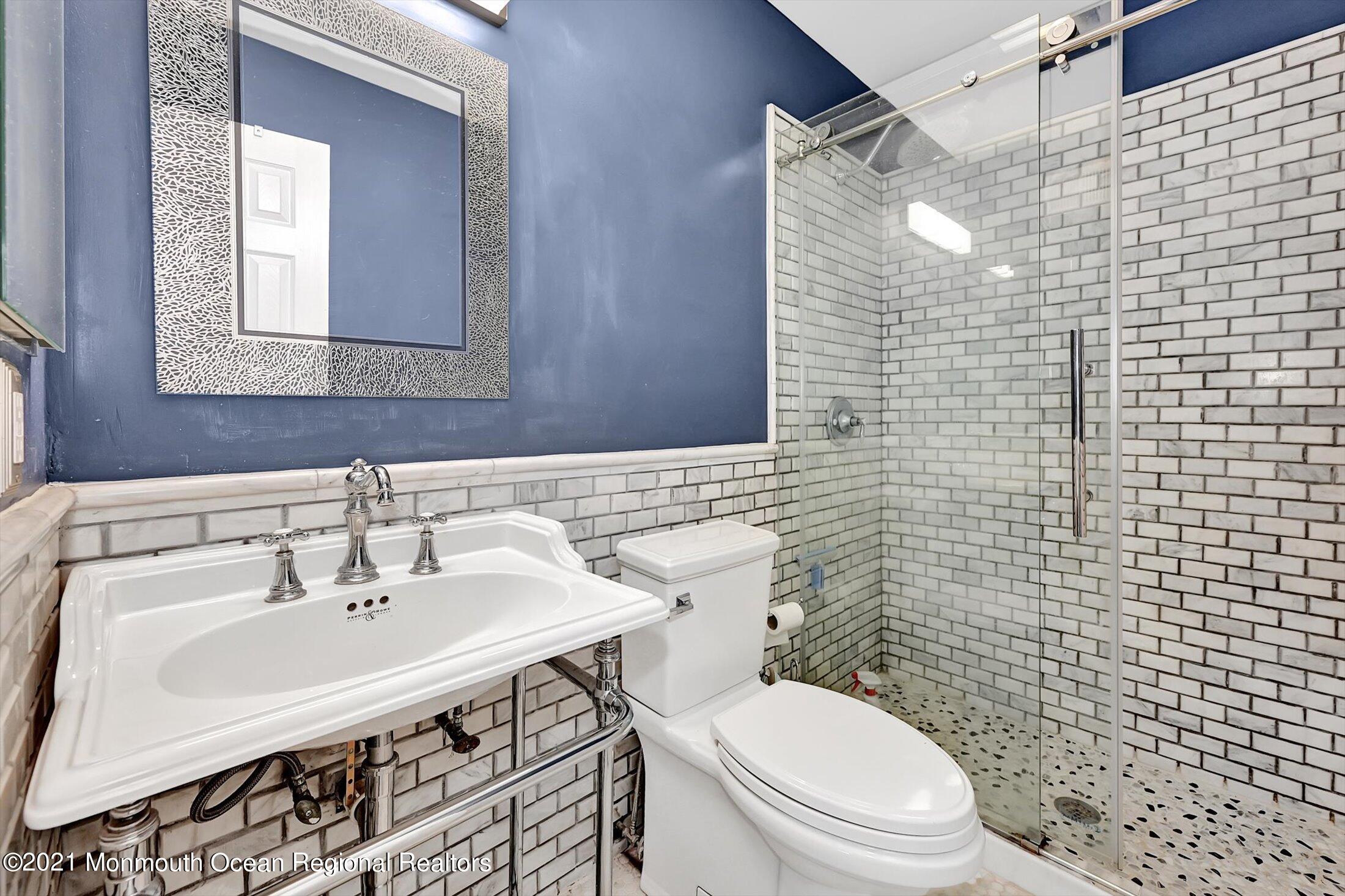 19 Regal Road Manalapan, NJ 07726 - Photo 21 of 33 Master Bedroom