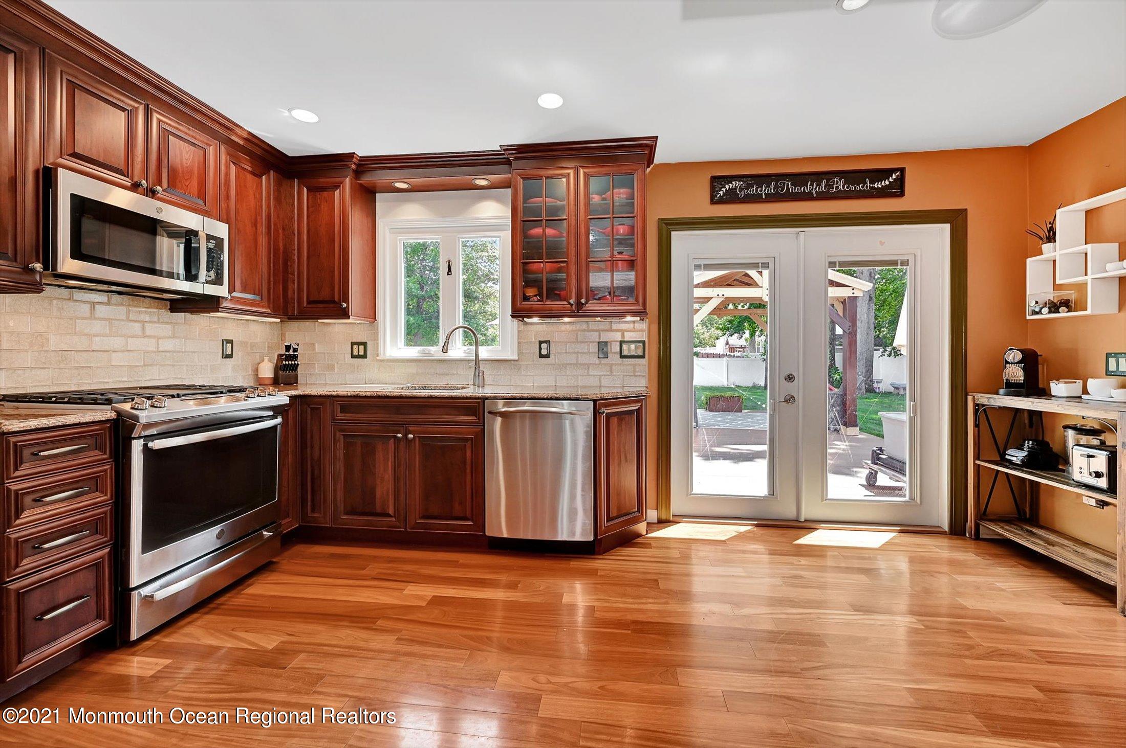 19 Regal Road Manalapan, NJ 07726 - Photo 5 of 33 Open Updated Kitchen