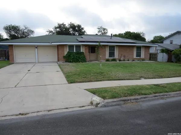$1,800 | 7410 Castle Crown Drive, San Antonio, TX 78218