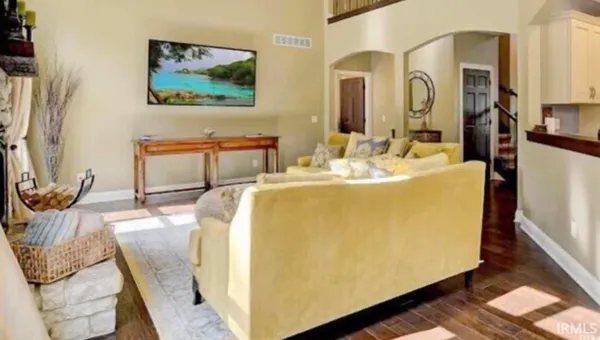 $1,250,000 | 21562 Golden Maple Court, South Bend, IN 46628