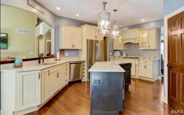 $1,250,000 | 21562 Golden Maple Court, South Bend, IN 46628