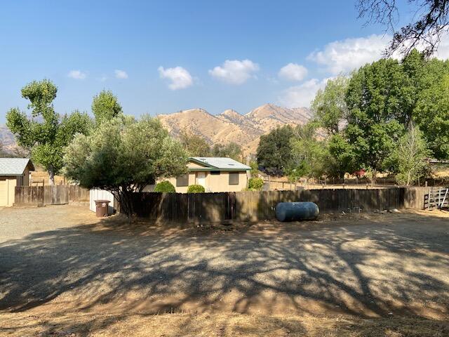 42124 South Fork Drive Three Rivers, CA 93271 - Photo 3 of 15 sf2