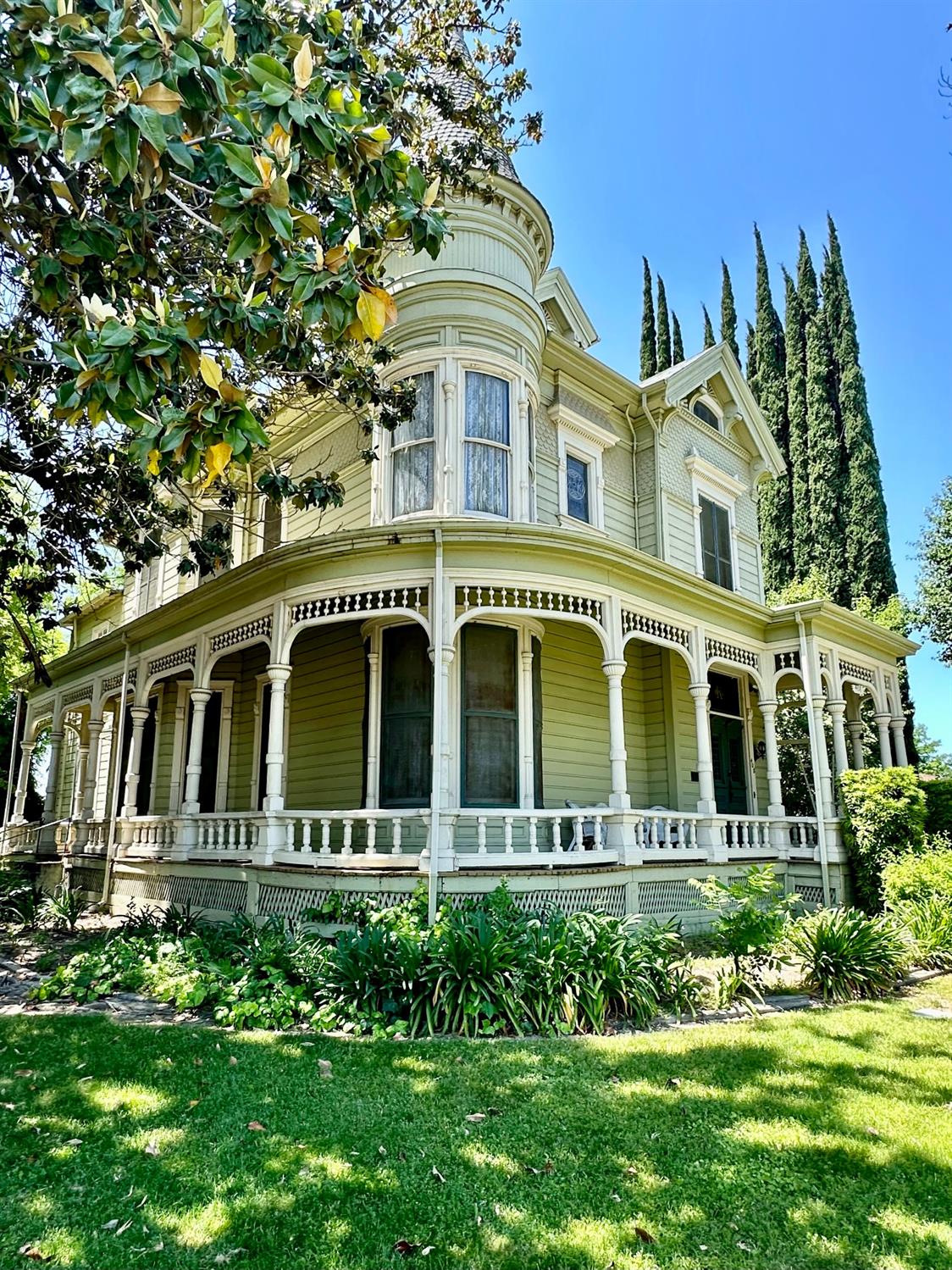 408 West 25th Street Merced, CA 95340 - Photo 1 of 39 Gallery Image 1