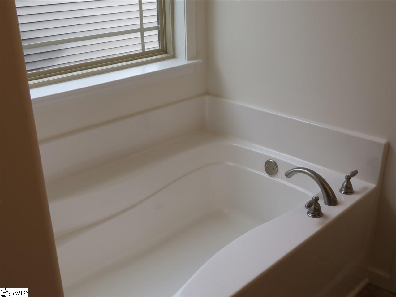 708 Chartwell Drive Greer, SC 29650 - Photo 22 of 33 Gallery Image 22