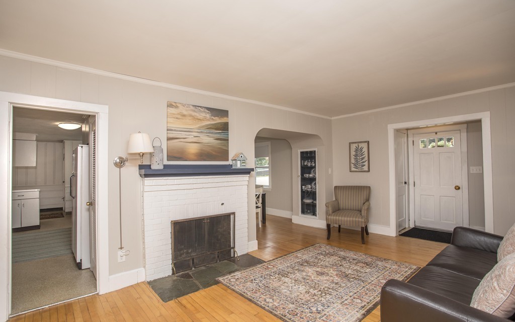 32 Sutcliffe Avenue Canton, MA 02021 - Photo 7 of 30