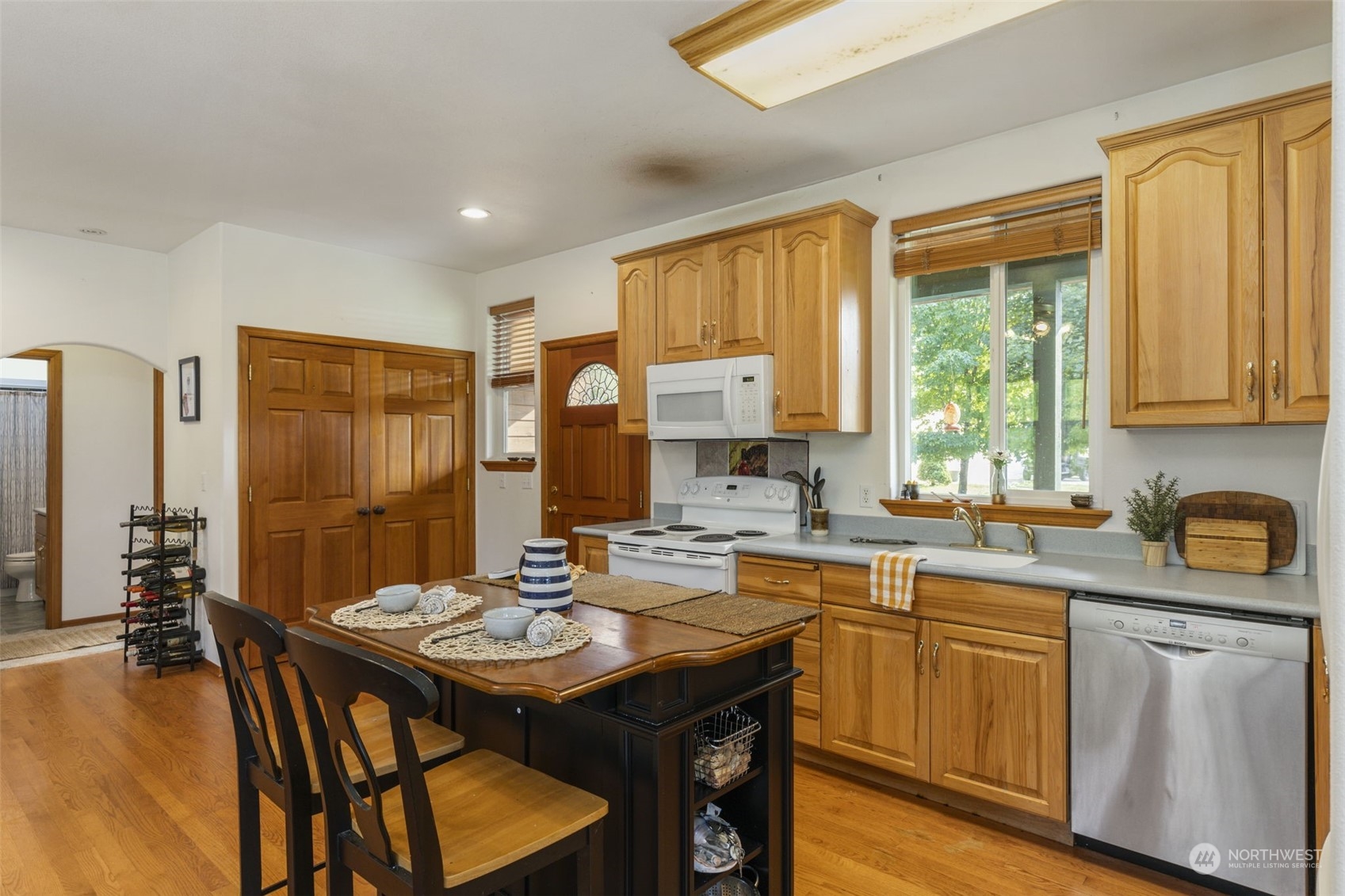 5225 Northeast Minder Road Poulsbo, WA 98370 - Photo 12 of 40 Gallery Image 12