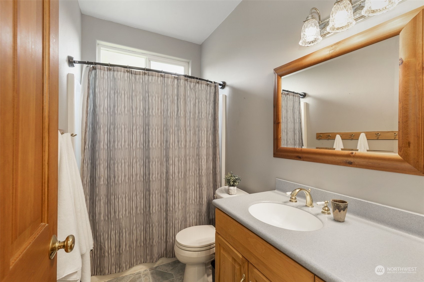 5225 Northeast Minder Road Poulsbo, WA 98370 - Photo 15 of 40 Gallery Image 15