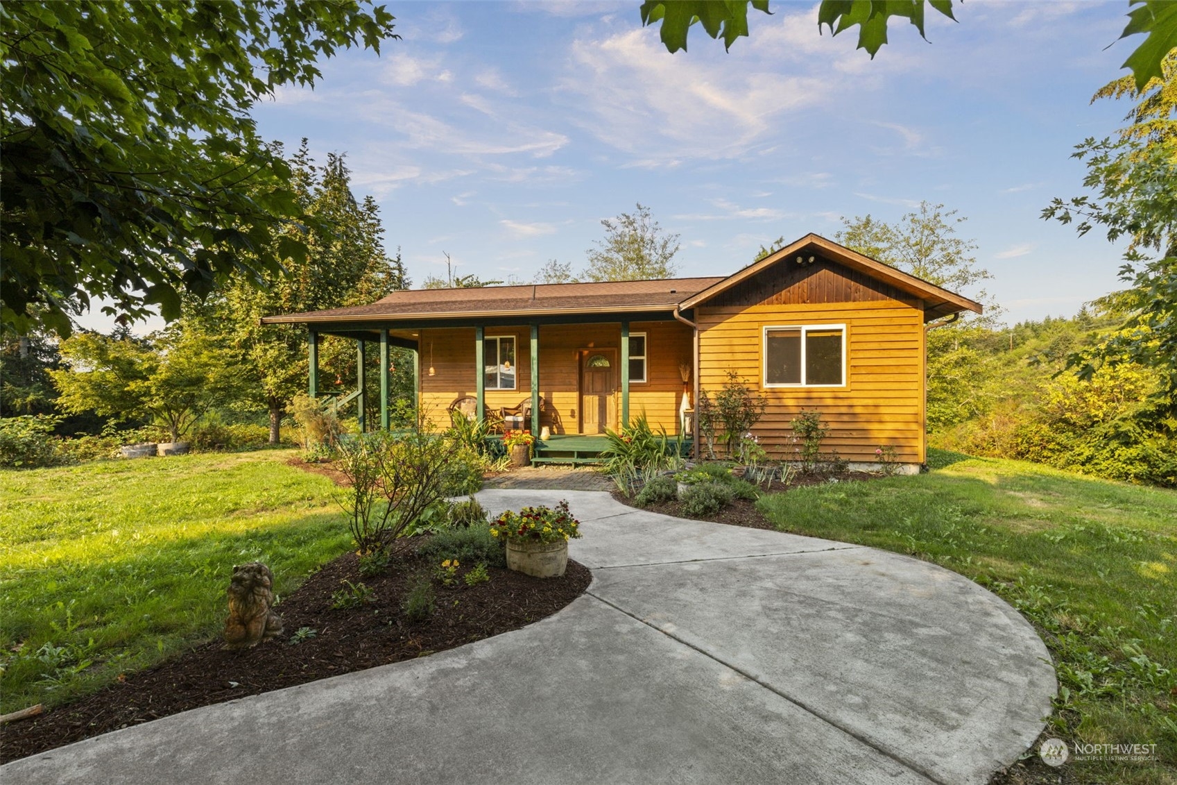 5225 Northeast Minder Road Poulsbo, WA 98370 - Photo 4 of 40 Gallery Image 4