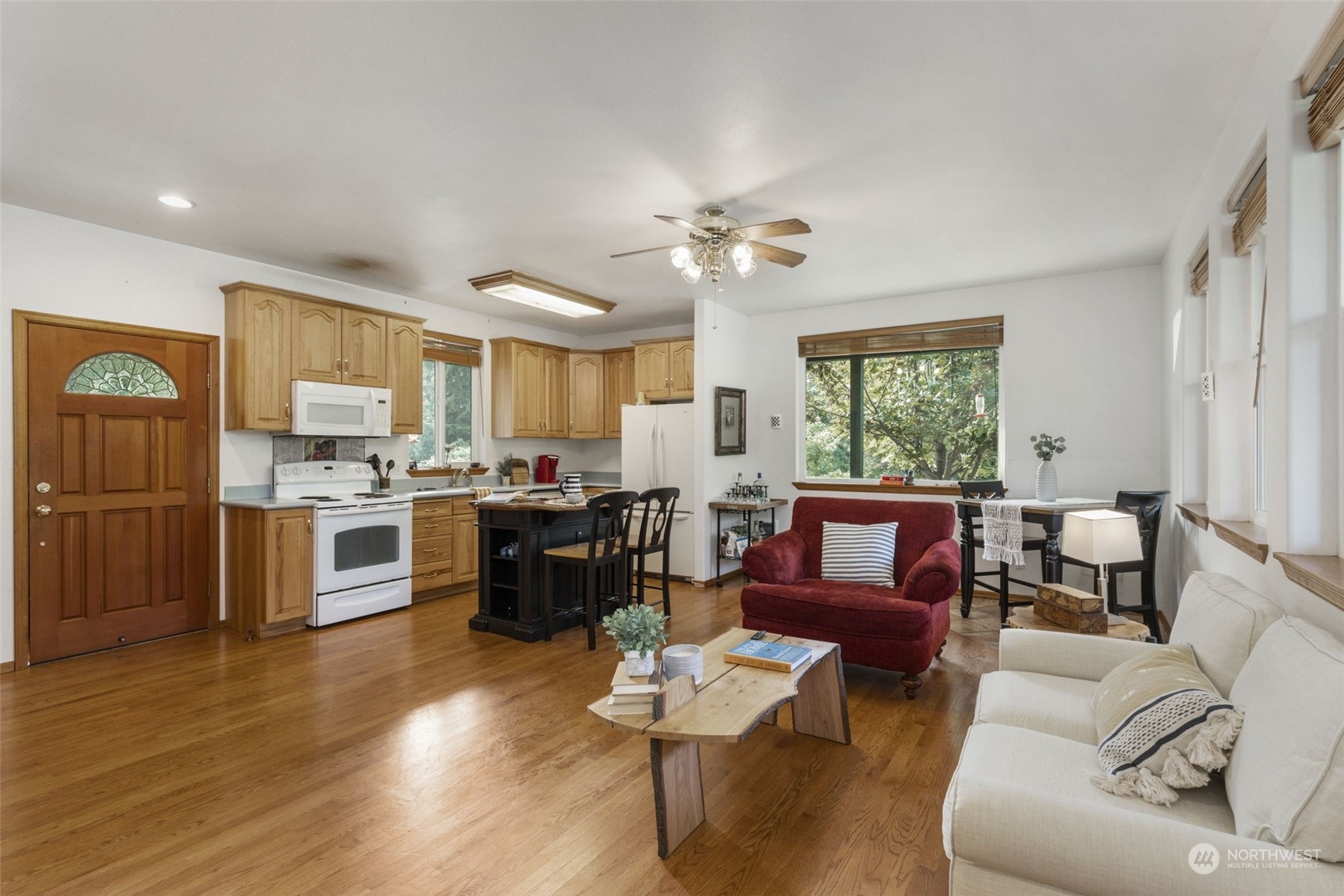 5225 Northeast Minder Road Poulsbo, WA 98370 - Photo 8 of 40 Gallery Image 8
