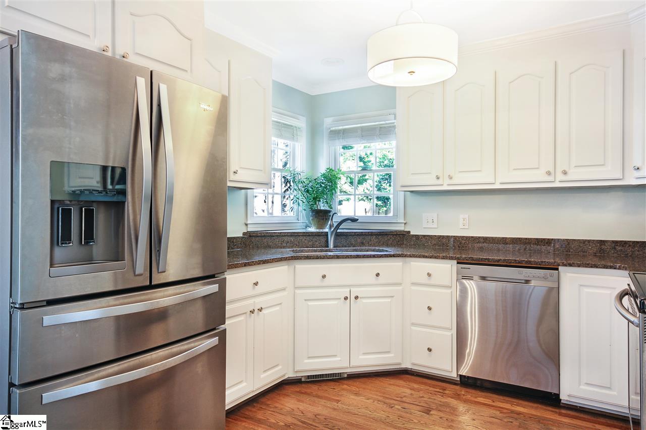 301 Grove Road Greenville, SC 29605 - Photo 11 of 26