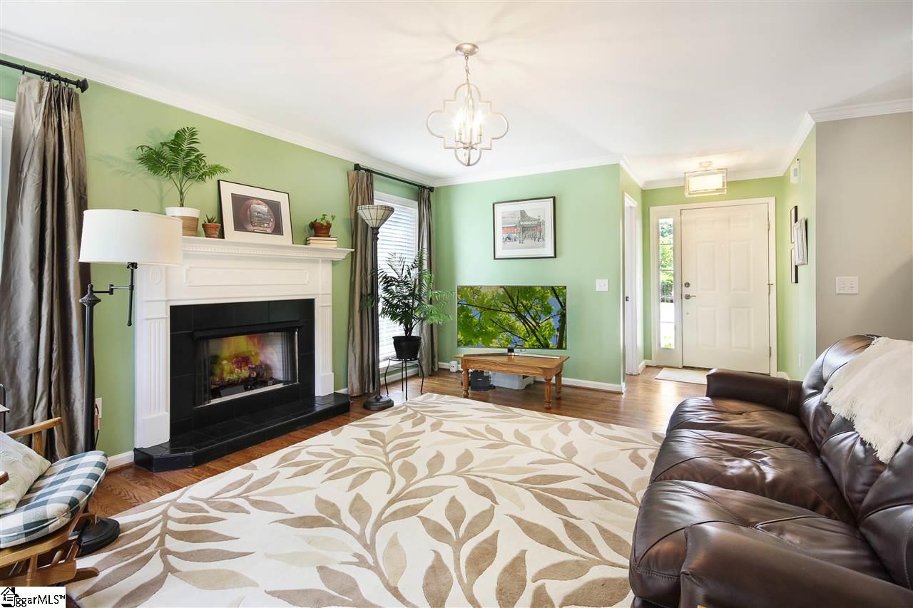 301 Grove Road Greenville, SC 29605 - Photo 4 of 26