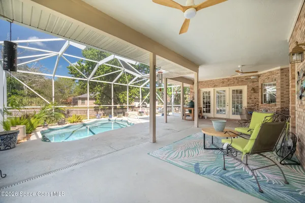 a house view with a outdoor space