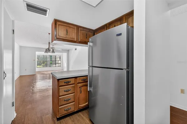 $225,000 | 110 North Tremain Street, Unit 105, Mount Dora, FL 32757