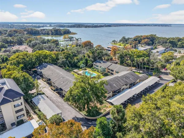 $225,000 | 110 North Tremain Street, Unit 105, Mount Dora, FL 32757