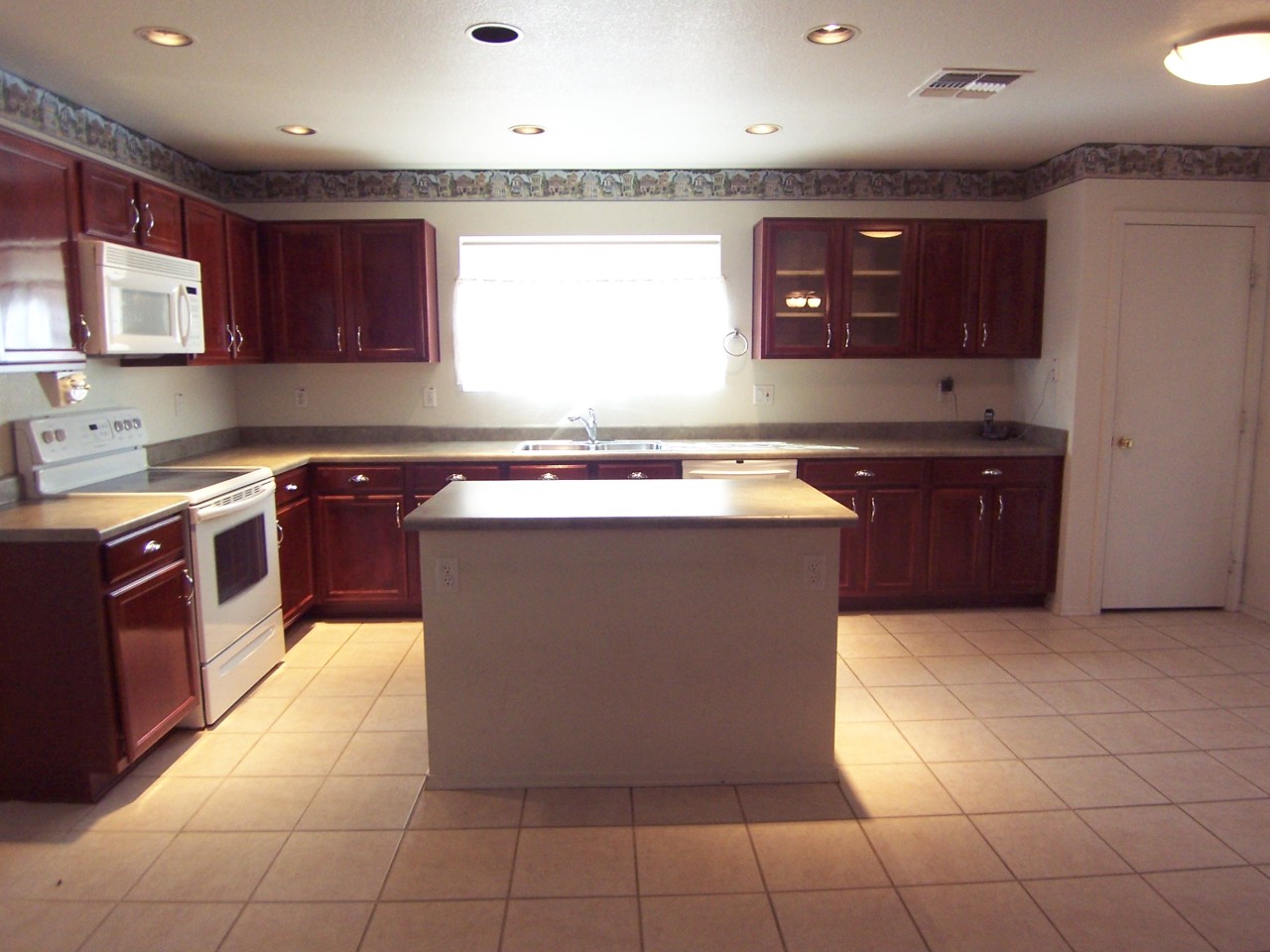 3708 East Sheffield Road Gilbert, AZ 85296 - Photo 5 of 17 Kitchen
