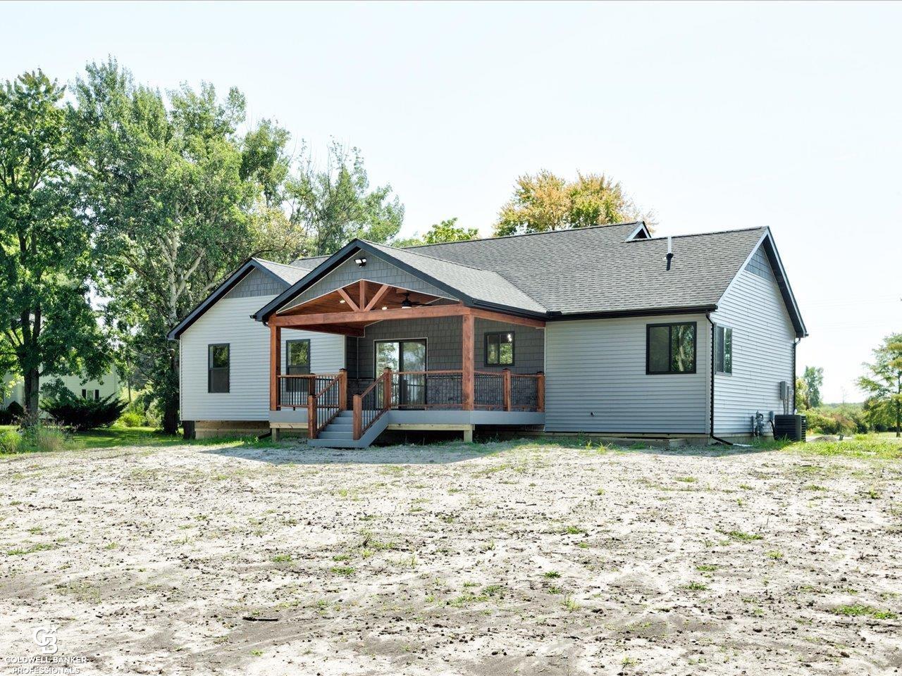 7910 Smiths Creek Road Goodells, MI 48027 - Photo 35 of 37 50176431-4569d8c2-f47f-4774-b1ed-1d0feb870ba0.JPG