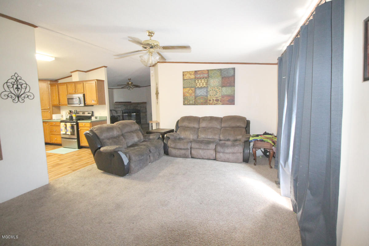 4050 Sammie Hearndon Road Moss Point, MS 39562 - Photo 4 of 24 lr 3