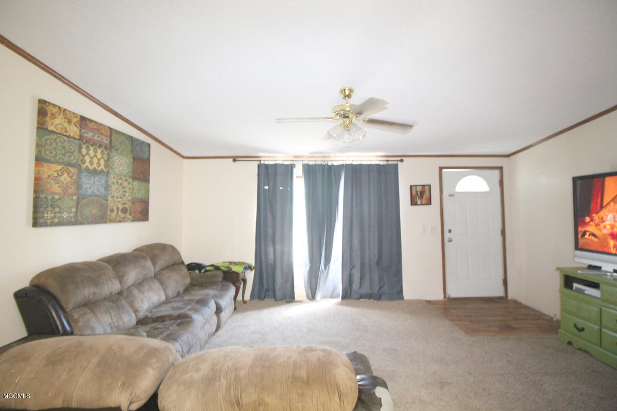 4050 Sammie Hearndon Road Moss Point, MS 39562 - Photo 5 of 24 lr 4