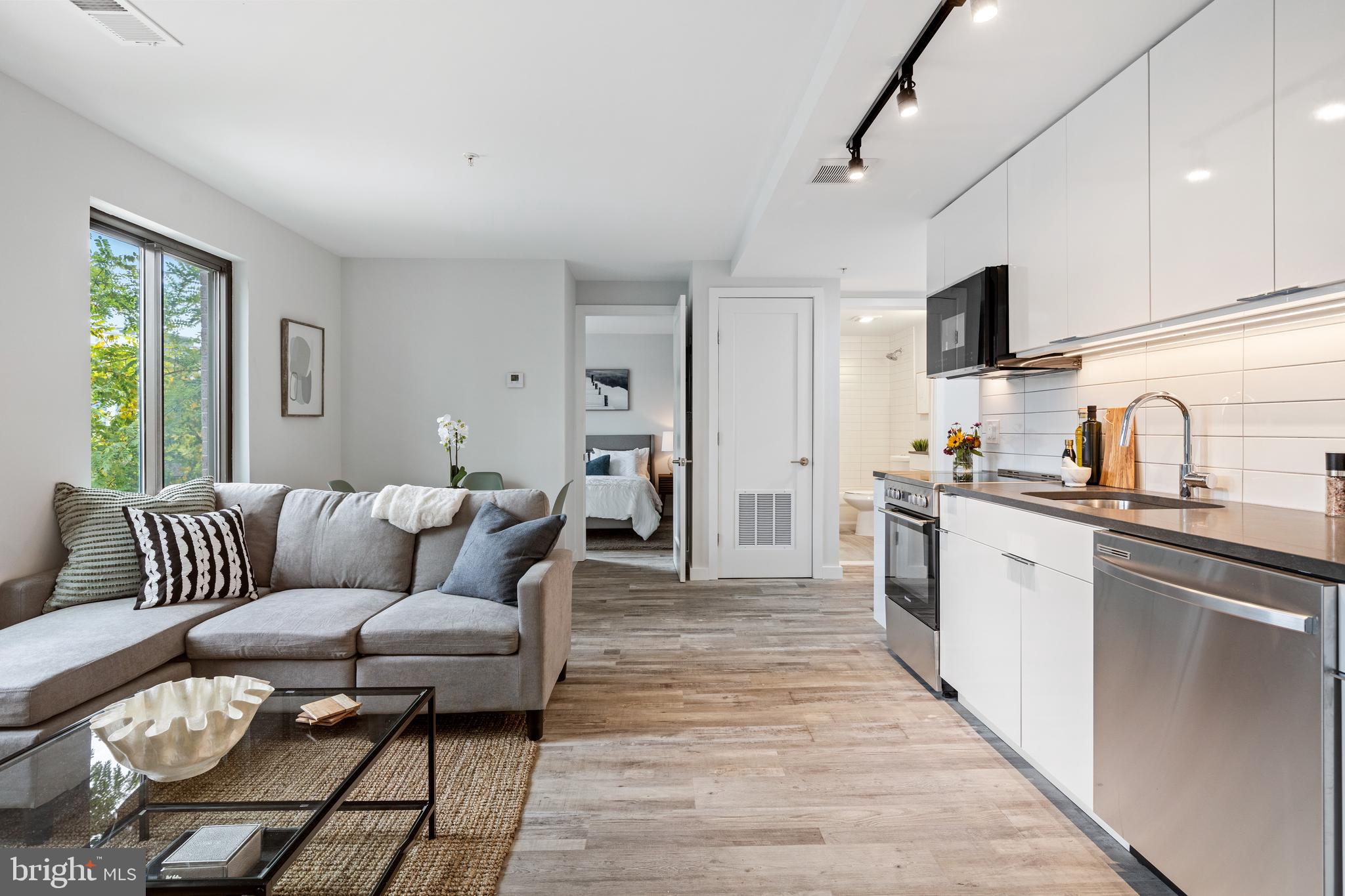 700 Roeder Road, Unit 102 Silver Spring, MD 20910 - Photo 6 of 28