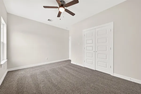 $2,000 | 422 North 4th Street, Beasley, TX 77417