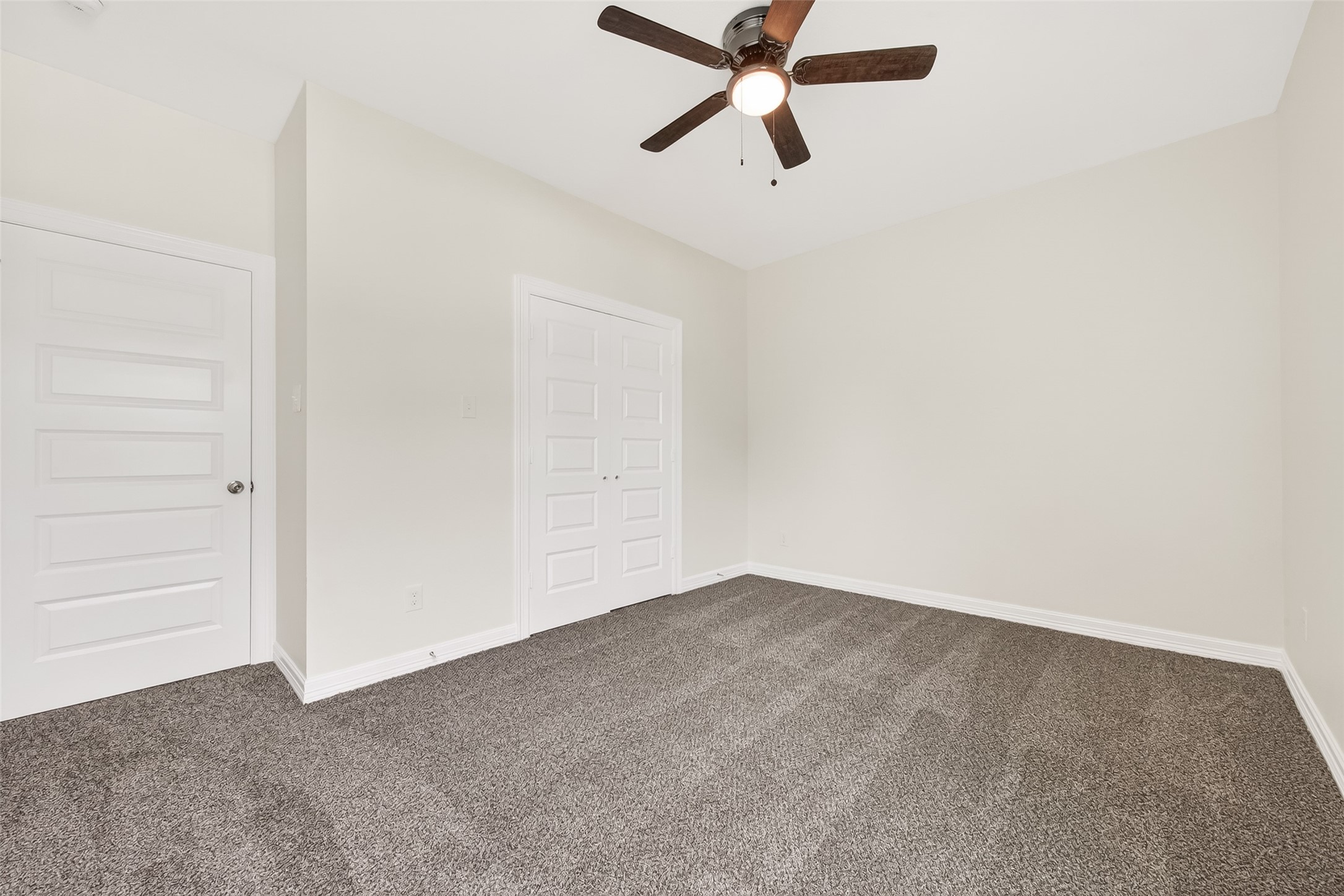 422 North 4th Street Beasley, TX 77417 - Photo 18 of 25 an empty room with closet