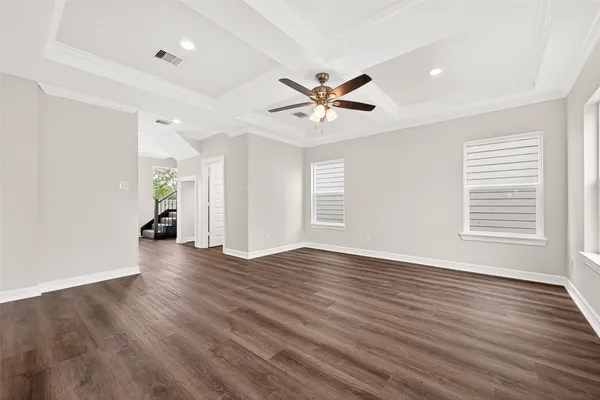 $2,000 | 422 North 4th Street, Beasley, TX 77417