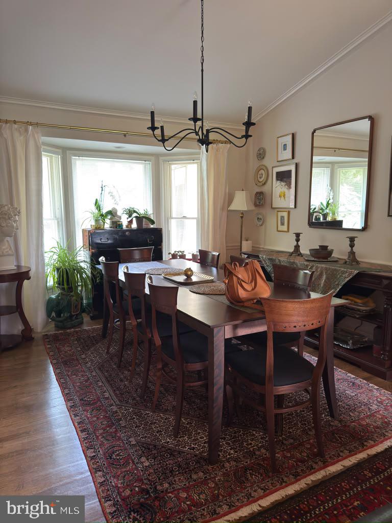 6801 Old Chesterbrook Road McLean, VA 22101 - Photo 25 of 30 Inviting dining space with natural light.