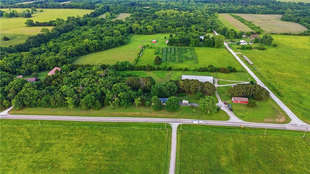 703 Northeast 102P Road Clinton, MO 64735 - Photo 36 of 53