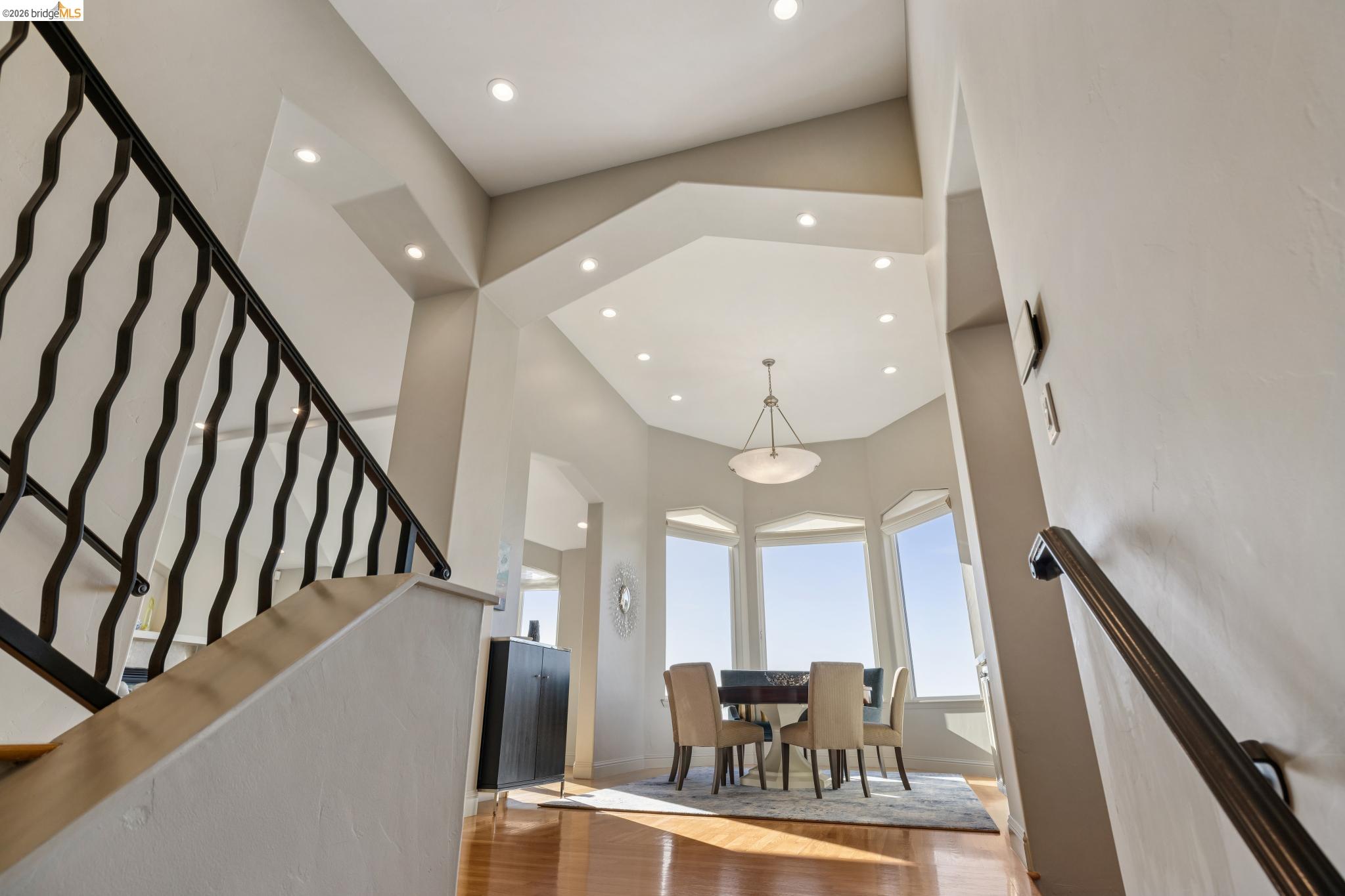 1426 Grand View Drive Berkeley, CA 94705 - Photo 16 of 46