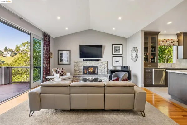 $2,995,000 | 1426 Grand View Drive, Berkeley, CA 94705