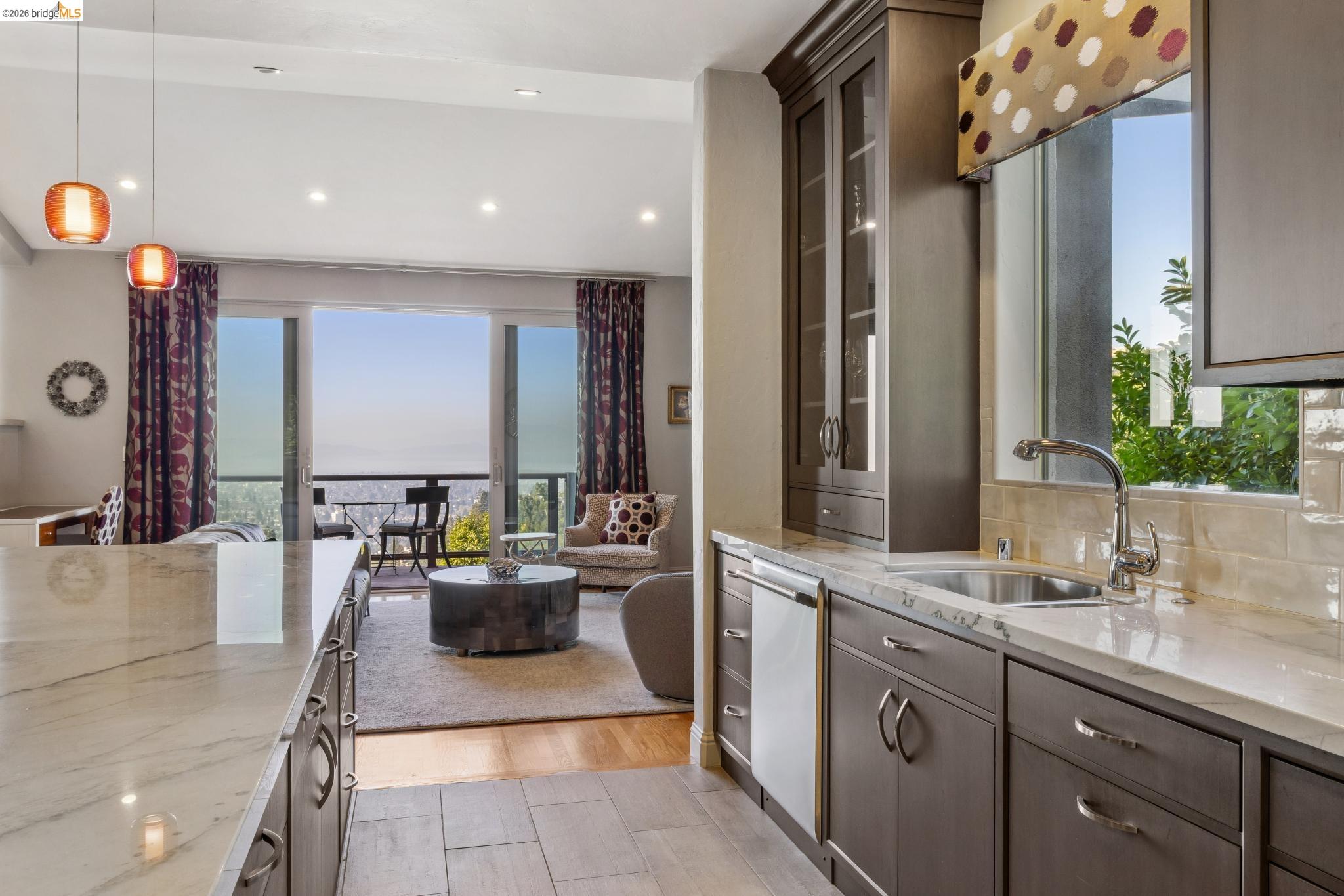 1426 Grand View Drive Berkeley, CA 94705 - Photo 21 of 46