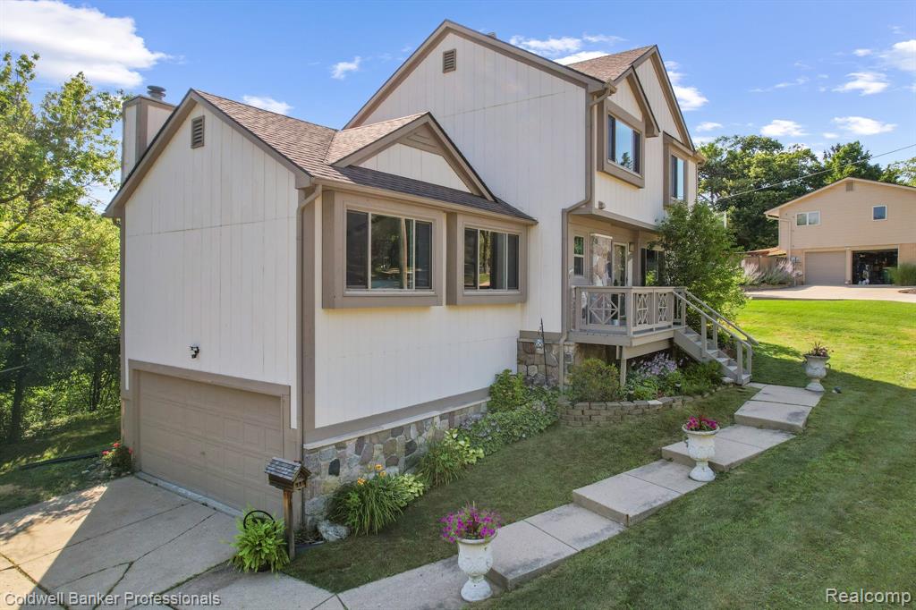 24143 Farmington Road Farmington, MI 48336 - Photo 51 of 60