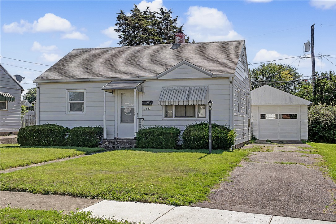 662 Reading Drive Springfield, OH 45505 - Photo 2 of 26