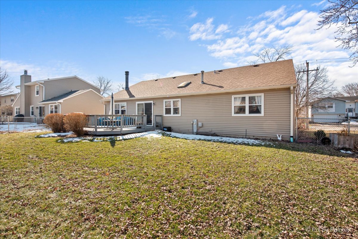 920 Mensching Road Roselle, IL 60172 - Photo 32 of 40 a house view with a swimming pool