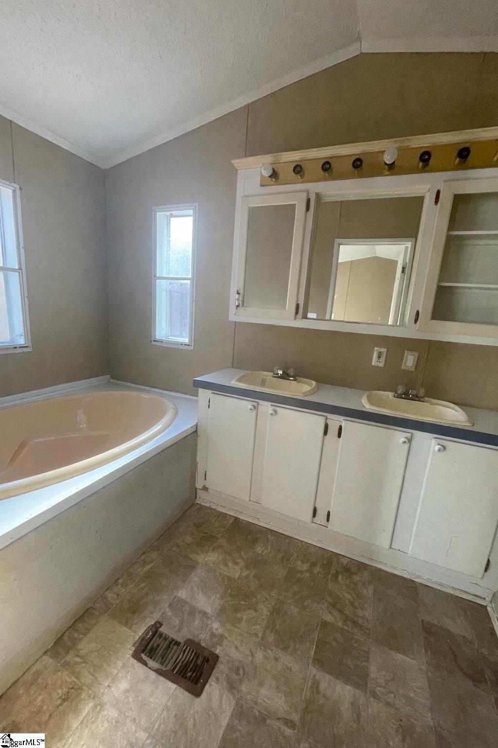 230 Gibson Road Spartanburg, SC 29302 - Photo 10 of 15