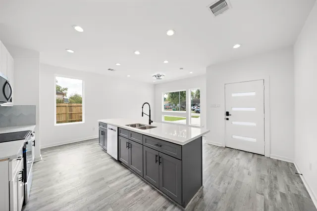 $2,200 | 3507 Wilmington Street, Unit B, Houston, TX 77051