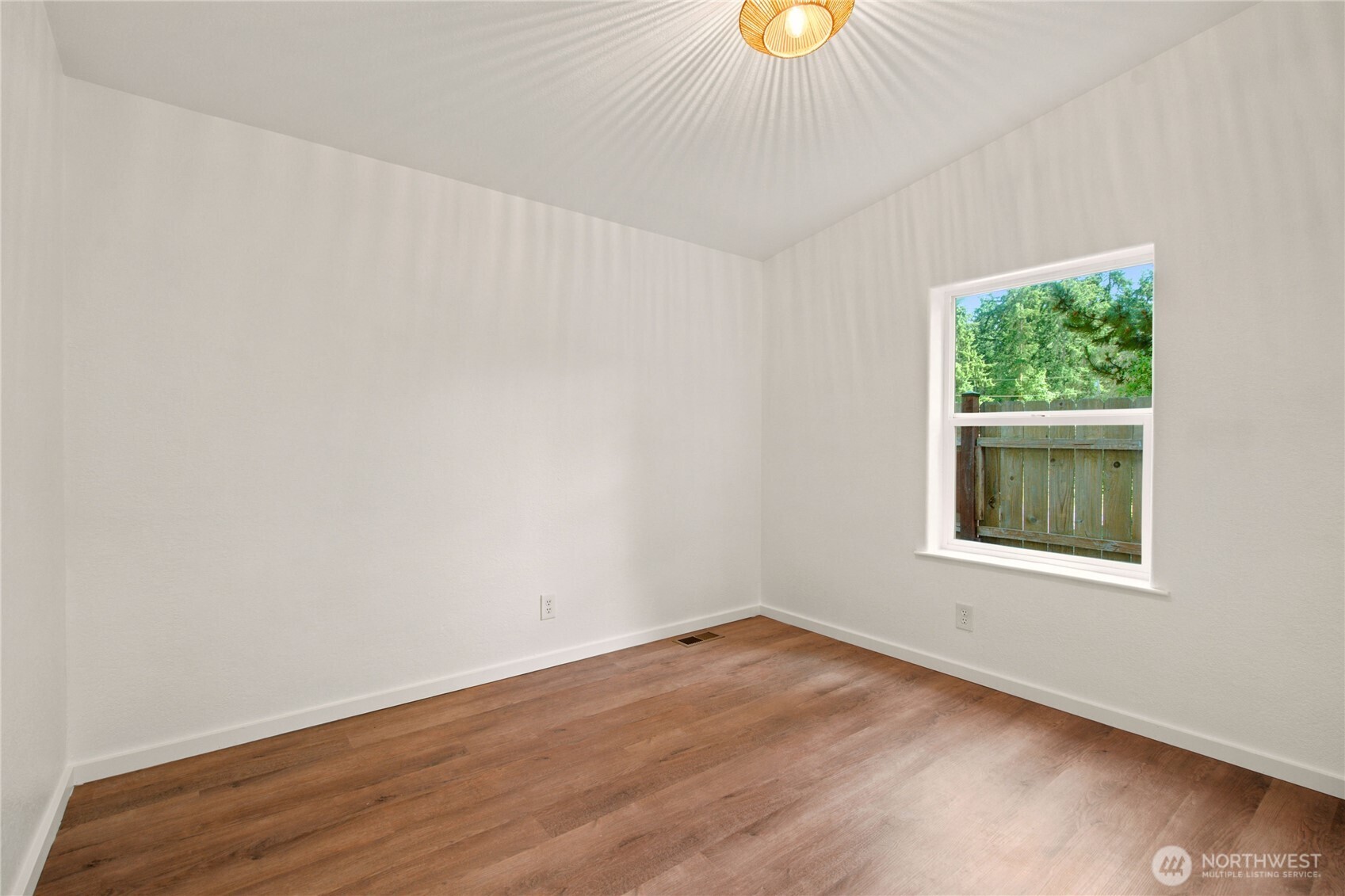 5807 Cameron Road Freeland, WA 98249 - Photo 27 of 40