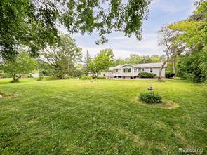 52010 11 Mile Road South Lyon, MI 48178 - Photo 40 of 50