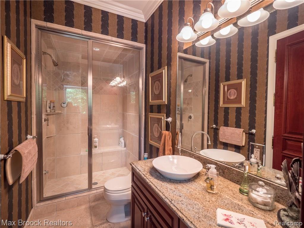 5203 Barrington Drive Rochester, MI 48306 - Photo 19 of 54 Gallery Image 19