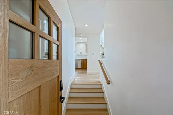 $15,500 | 320 Marine Avenue, Manhattan Beach, CA 90266