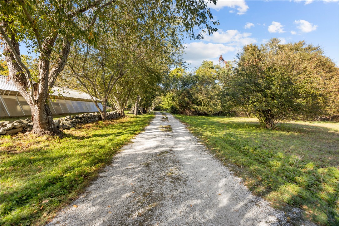 184 Glen Road Portsmouth, RI 02871 - Photo 7 of 37 Gallery Image 7
