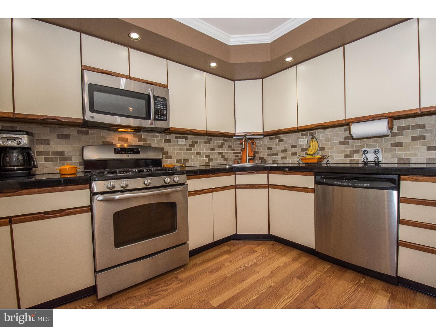 113 Cambridge Road Broomall, PA 19008 - Photo 8 of 24 Gallery Image 8