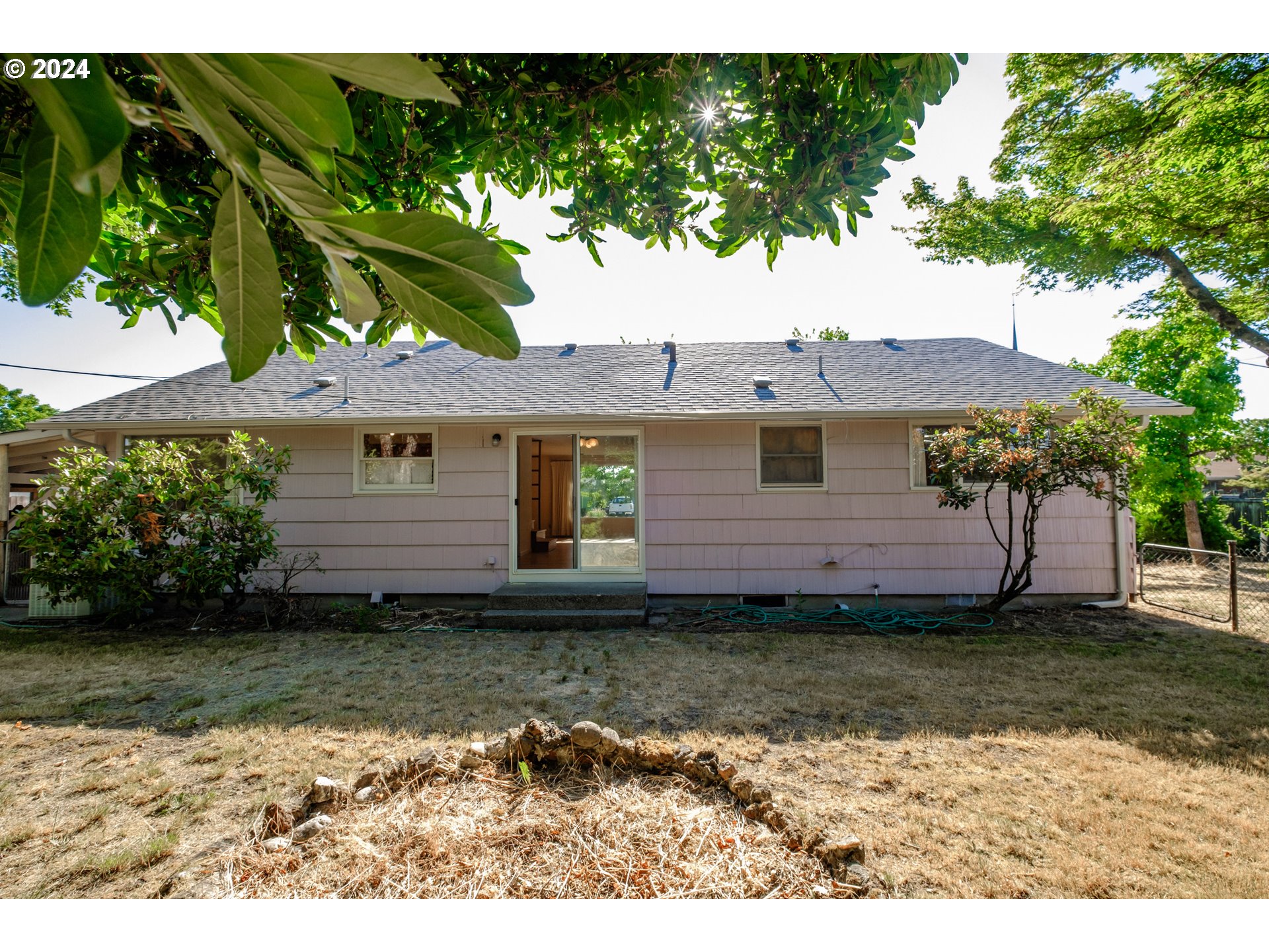 1620 Market Street Springfield, OR 97477 - Photo 29 of 31 a view of a house with backyard