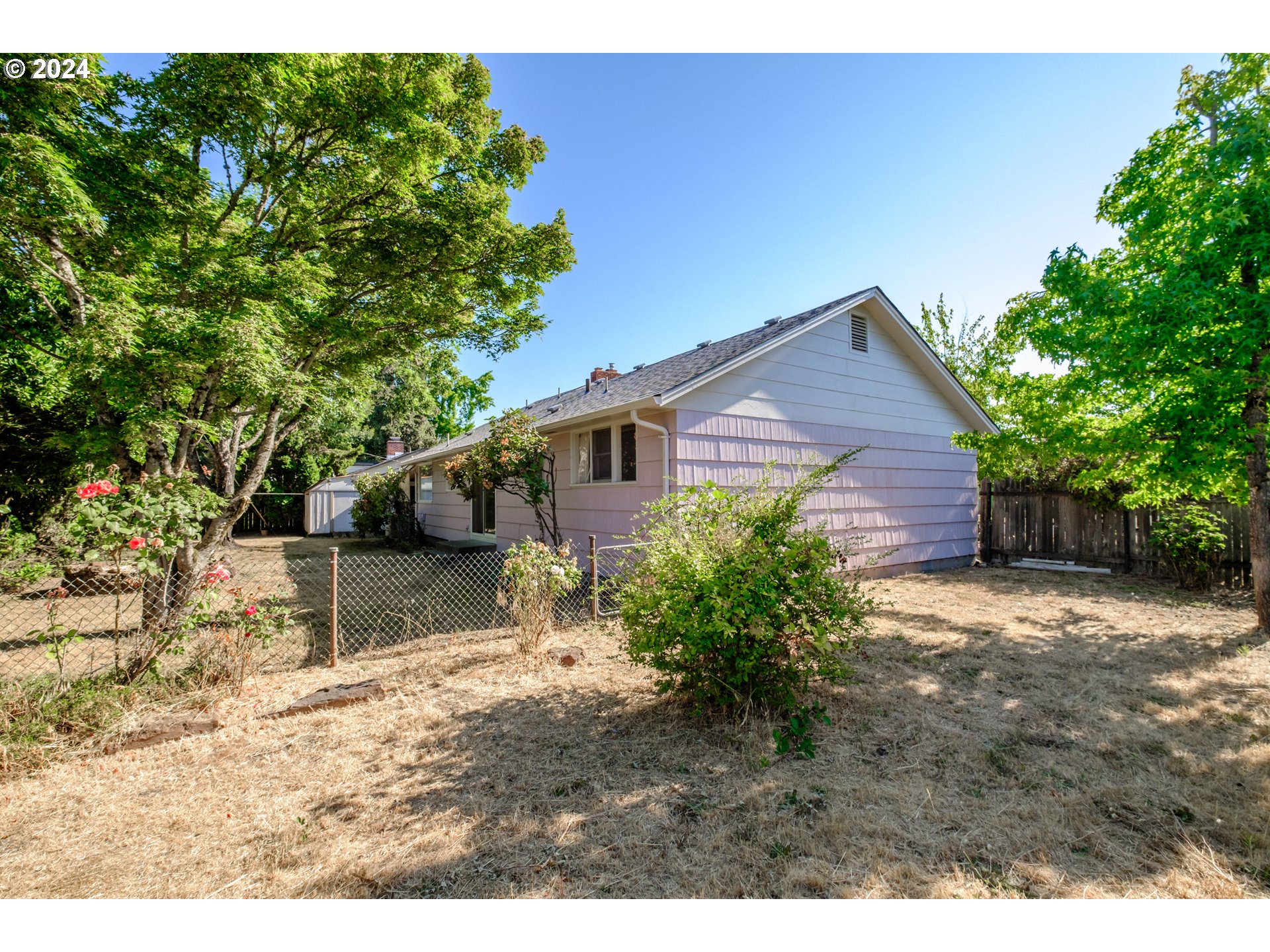 1620 Market Street Springfield, OR 97477 - Photo 31 of 31 a view of a house with a yard