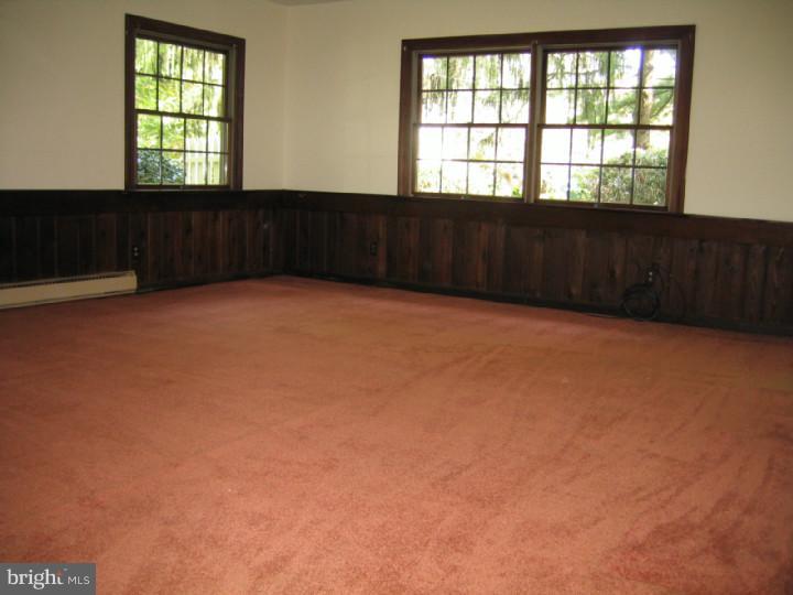 10 Broadale Road Doylestown, PA 18901 - Photo 9 of 20 Family Room