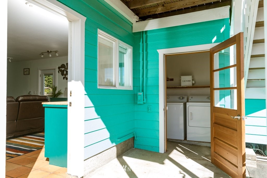 6623 Humphrey Road Clinton, WA 98236 - Photo 13 of 40