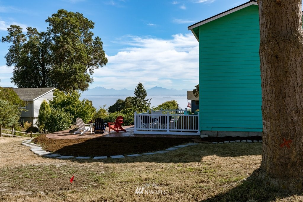 6623 Humphrey Road Clinton, WA 98236 - Photo 7 of 40 a view of swimming pool from a yard