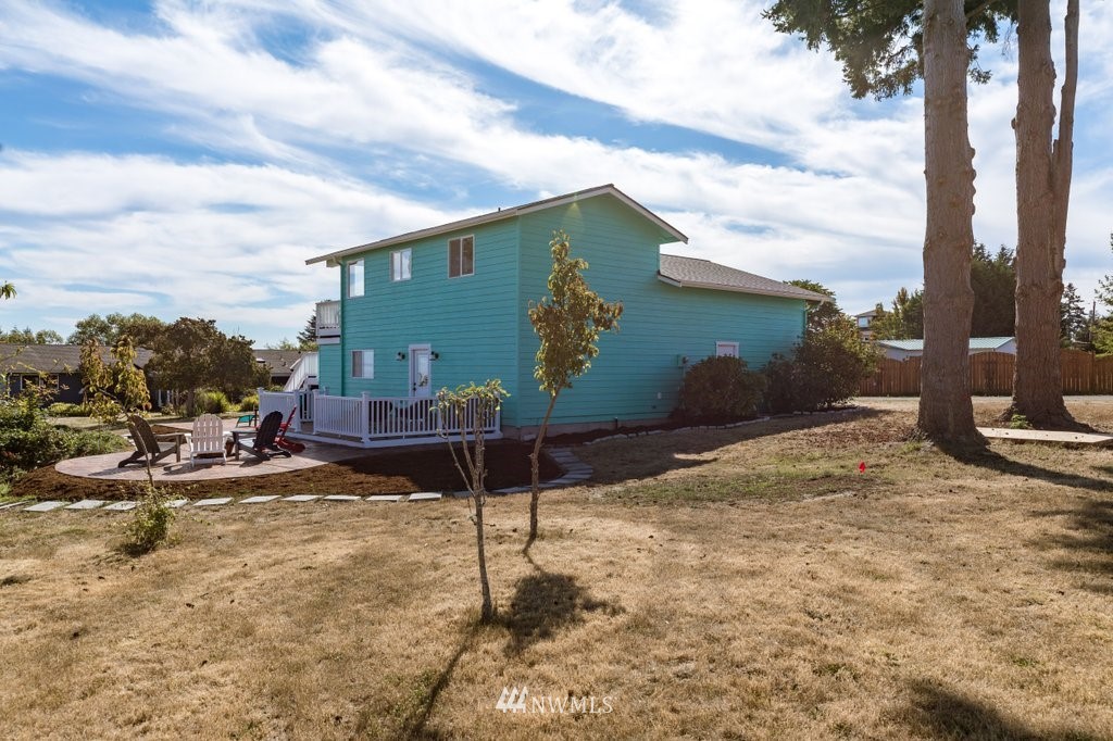 6623 Humphrey Road Clinton, WA 98236 - Photo 8 of 40 a view of a backyard